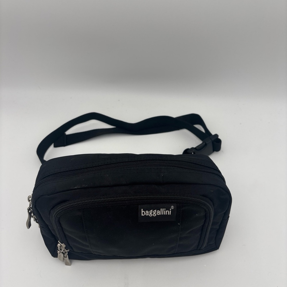 Baggallini‎ Black Belt Bag Durable Compact Design